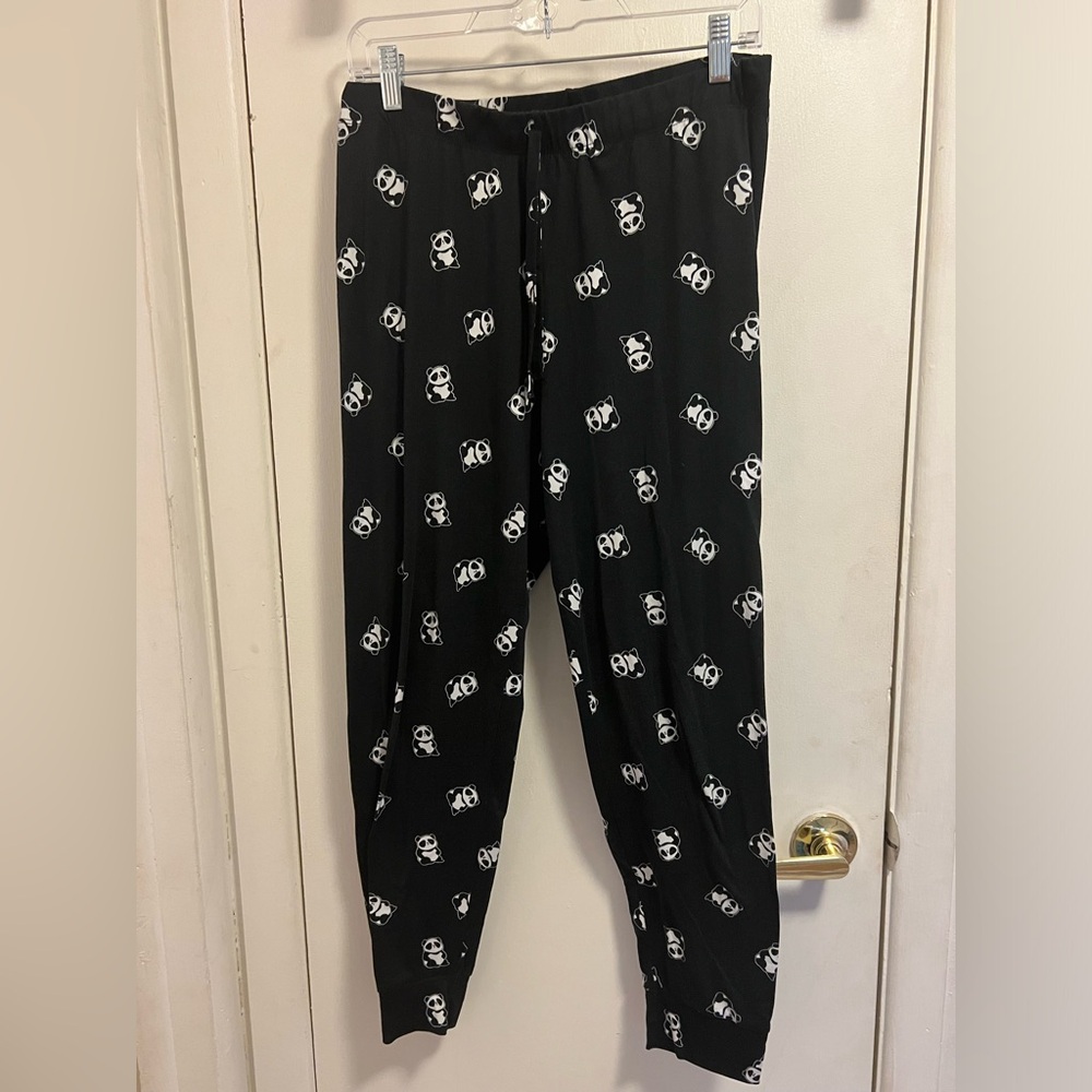 L panda joggers